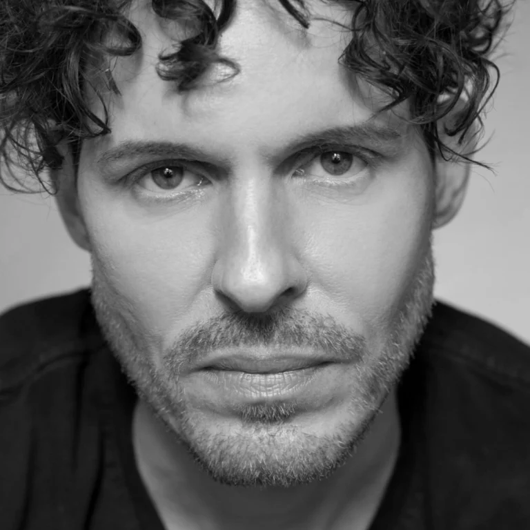 Christian Schöne by Janine Guldener